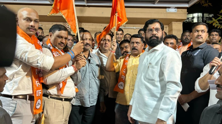 Mumbai: Underworld don Arun Gawli's brother joins Shiv Sena Mumbai: Underworld don Arun Gawli's brother joins Shiv Sena