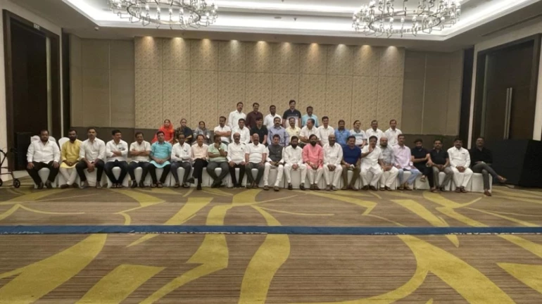 एकनाथ शिंदे यांच्यासोबतच्या आमदारांची फायनल यादी समोर, पहा नावे एकनाथ शिंदे यांच्यासोबतच्या आमदारांची फायनल यादी समोर, पहा नावे