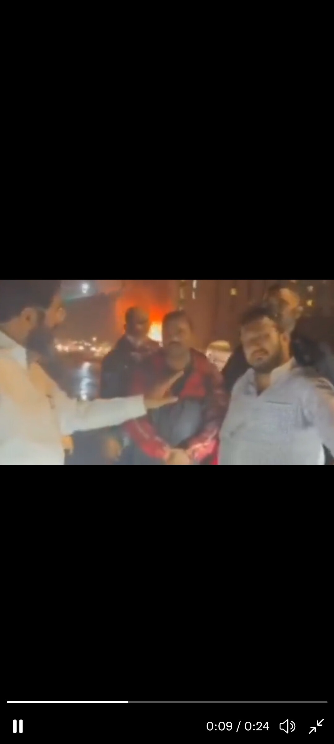 मुख्यमंत्र्यांसमोरच ‘बर्निंग कार’चा थरार!  ताफा थांबवून केली तरूणाची विचारपूस