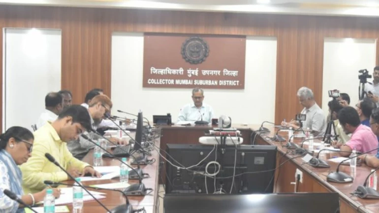 मतदानाच्या दिवशी दिव्यांग आणि ज्येष्ठ नागरिकांसाठी विशेष सुविधा मतदानाच्या दिवशी दिव्यांग आणि ज्येष्ठ नागरिकांसाठी विशेष सुविधा