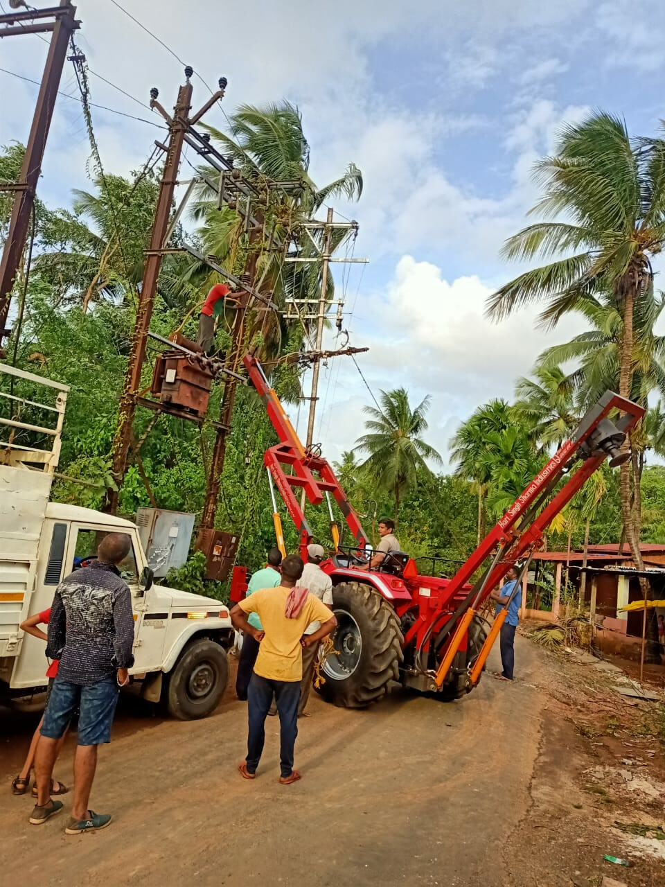 खंडित वीजपुरवठा पूर्ववत करण्यासाठी ‘प्रकाशगड’ची अतिरिक्त कुमक कामाला