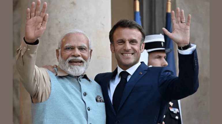 फ्रान्सचे राष्ट्राध्यक्ष मॅक्रॉन यांच्या दौऱ्यामुळे दक्षिण मुंबईत ट्रॅफिक फ्रान्सचे राष्ट्राध्यक्ष मॅक्रॉन यांच्या दौऱ्यामुळे दक्षिण मुंबईत ट्रॅफिक