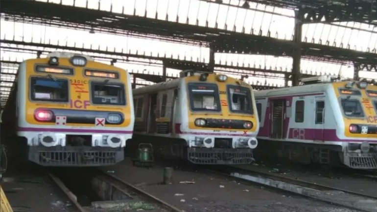 मुंबई- मध्य रेलवे देरी से