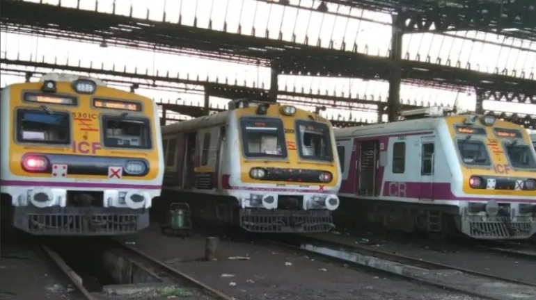 मध्य रेलवे पर  तकनीकी खराबी,सेवा फिर से हुई बहाल