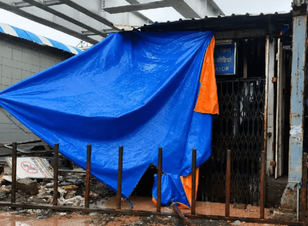Dombivli Station Escalator Shut After Rainwater Damage
