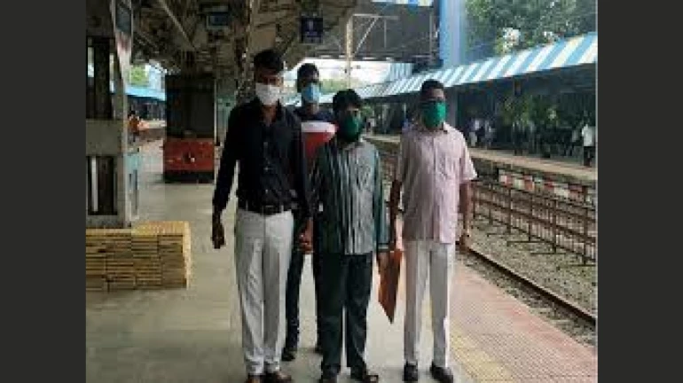 Railway officials exposes a gang issuing fake passes and QR codes Railway officials exposes a gang issuing fake passes and QR codes