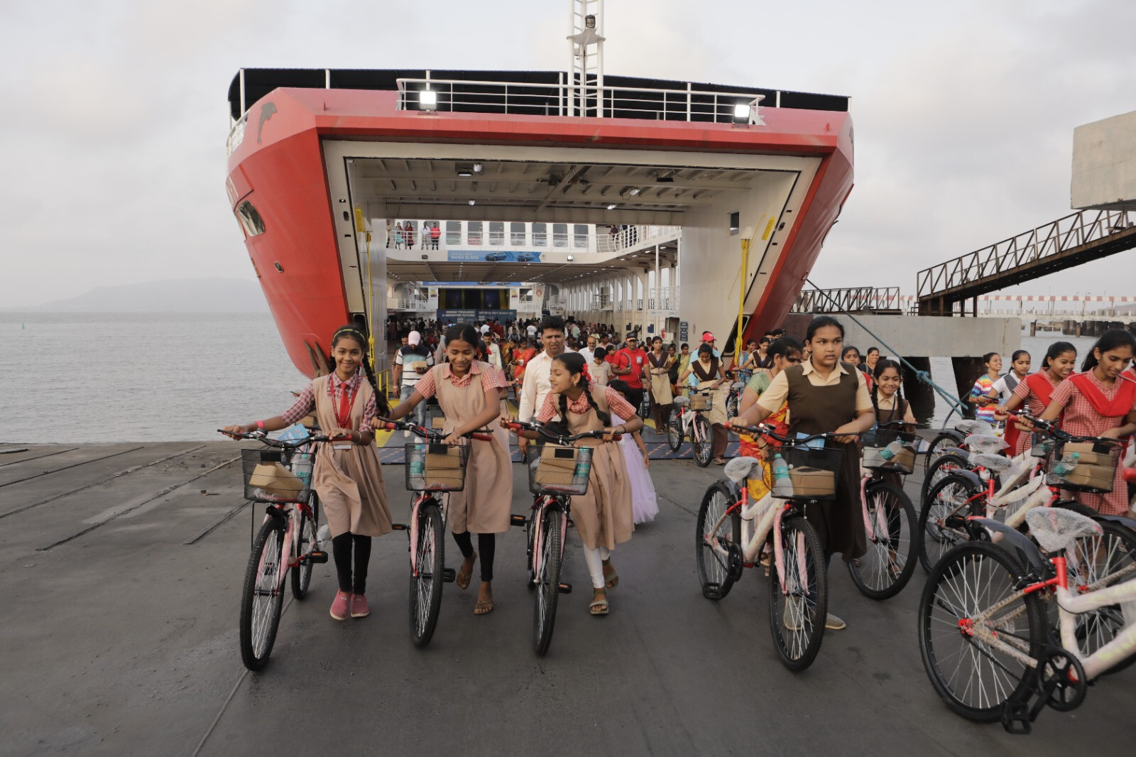 Maharashtra: 80 Bicycles Given to Young Girls in Mandwa