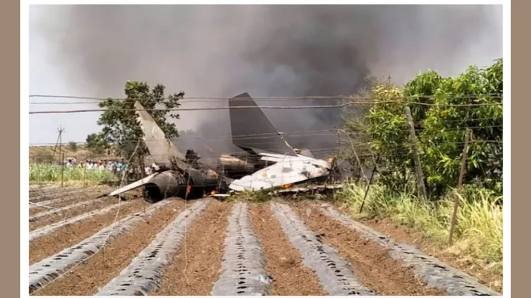 Nashik: Air Force's Sukhoi Fighter Crashes; Pilots Eject Safely Nashik: Air Force's Sukhoi Fighter Crashes; Pilots Eject Safely