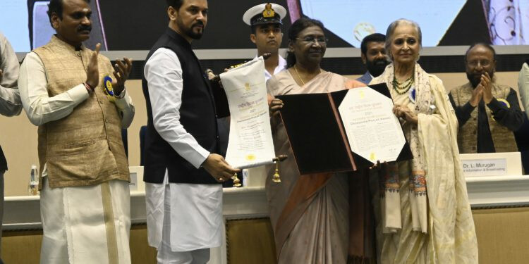 69th National Film Awards: President Murmu felicitates Alia Bhatt, Kriti Sanon, Allu Arjun, Karan Johar