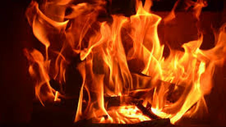 कांदिवली के मंदिर में लगी आग, 2 मरे