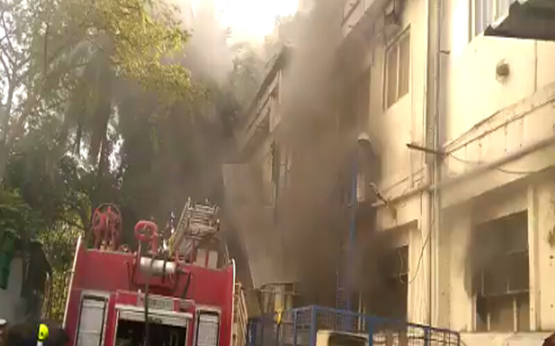 ठाण्यातील बायोसेल कंपनीत भीषण आग