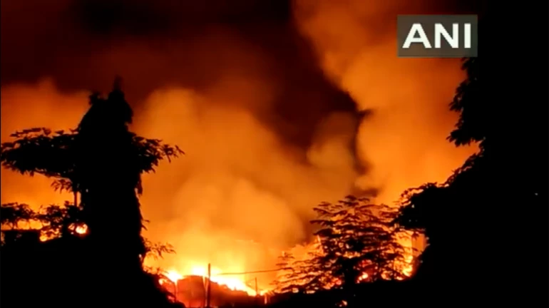 Mumbai: Fire broke out at scrapyard in Mankhurd area - See video here Mumbai: Fire broke out at scrapyard in Mankhurd area - See video here