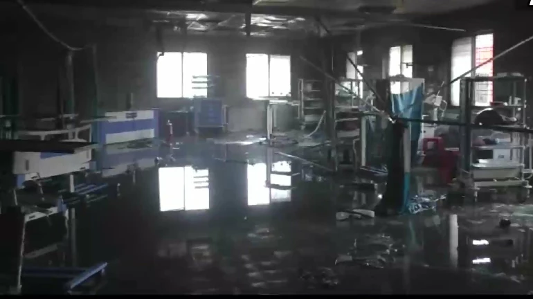 महाराष्ट्र के अहमदनगर अस्पताल में आग लगने से 11 कोरोना मरीजों की मौत महाराष्ट्र के अहमदनगर अस्पताल में आग लगने से 11 कोरोना मरीजों की मौत