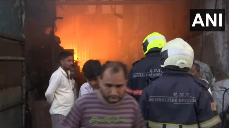 Level 3 fire, broke out in a godown at Mankhurd, doused after 3 hours Level 3 fire, broke out in a godown at Mankhurd, doused after 3 hours