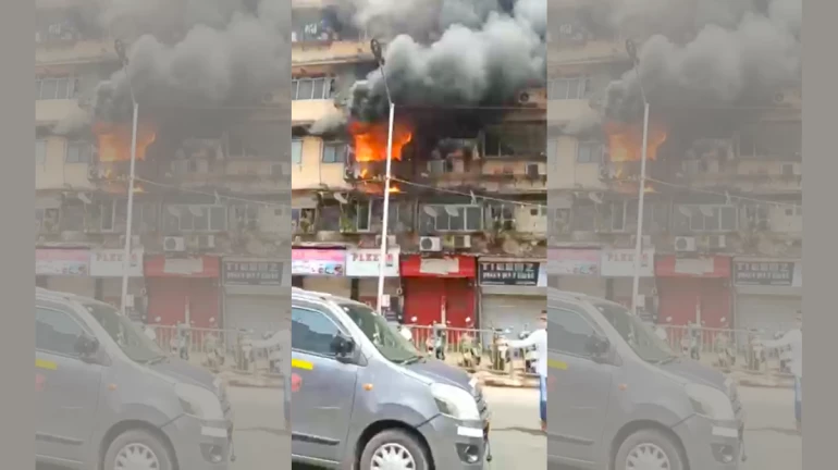 महालक्ष्मीमध्ये इमारतीला भीषण आग