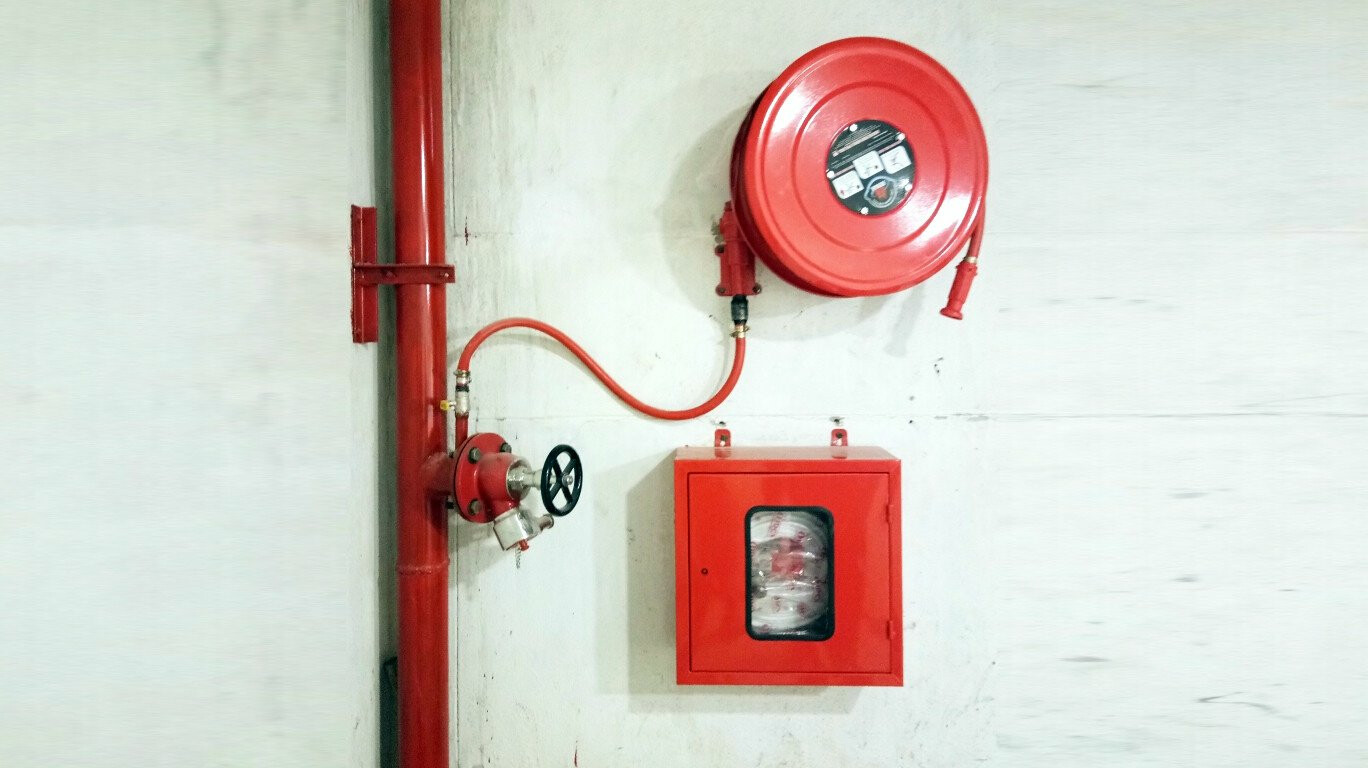 अग्नि सुरक्षा नियमों का पालन नहीं करने पर सोसायटी का कट सकता है बीजली और पानी का कनेक्शन