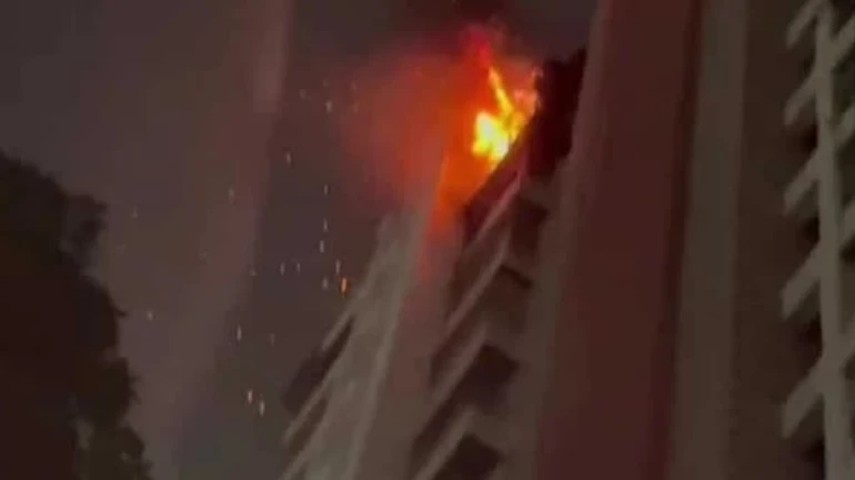 कांदिवली में आग लगने से हुई 2 की मौत कांदिवली में आग लगने से हुई 2 की मौत