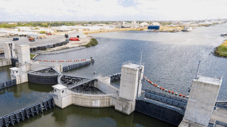 Mumbai Rains Expose New Flood-Prone Areas; BMC Plans Flood Gates at 20 Locations Mumbai Rains Expose New Flood-Prone Areas; BMC Plans Flood Gates at 20 Locations