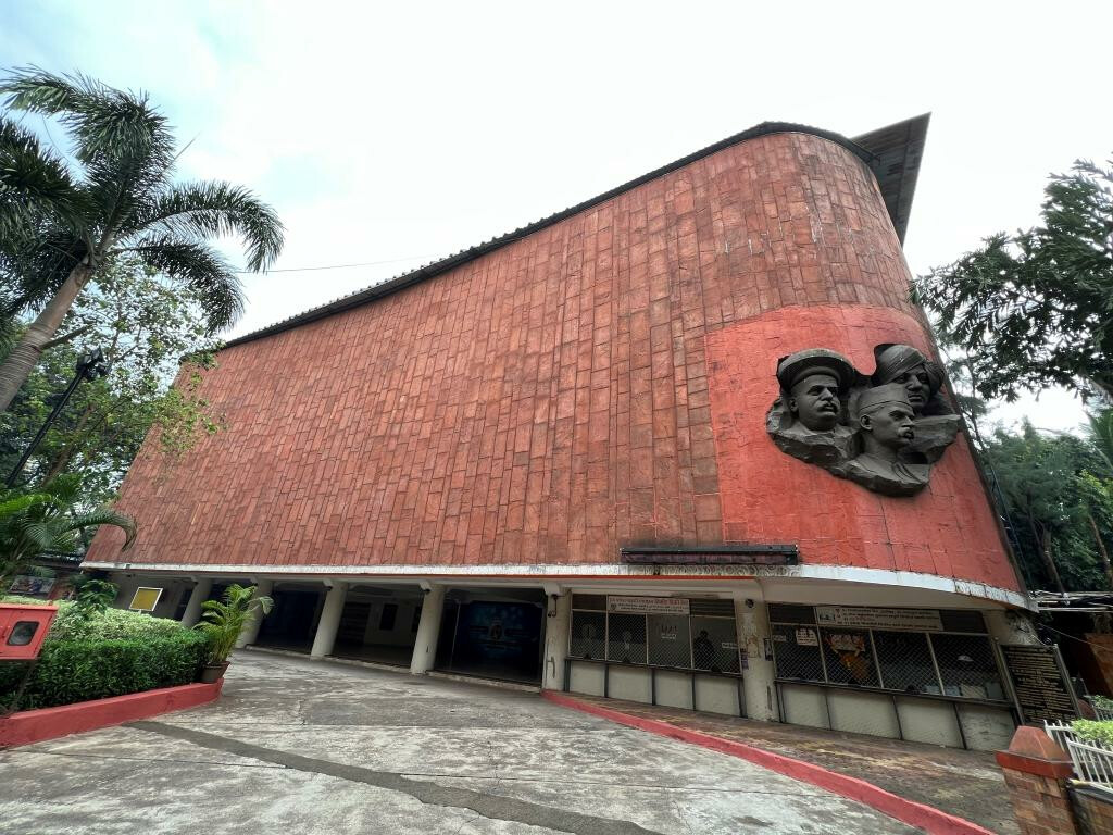 Thane: State government gives a fund of INR 8 crore for the renovation of Gadkari Rangayatan Theatre