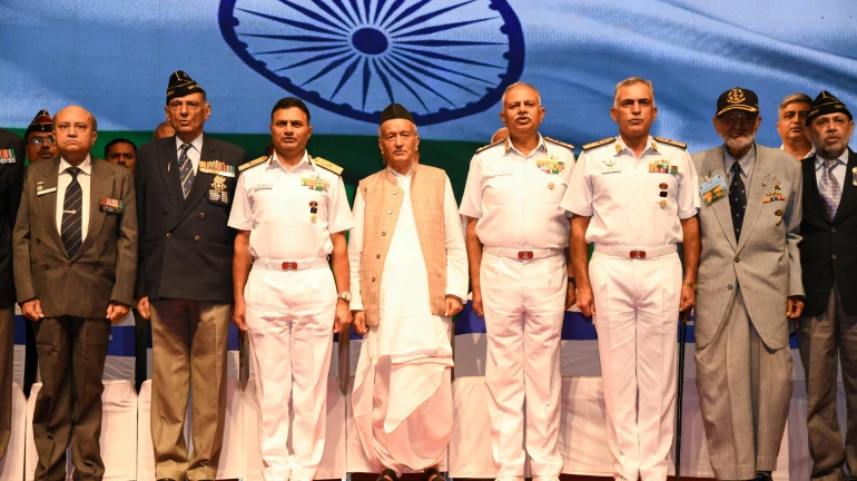 Governor Koshyari honours gallantry award winners of the Indian Navy