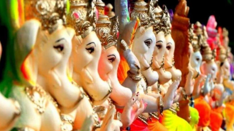 गणेशोत्सव को बचे कुछ ही दिन , बीएमसी नहीं दे रही मूर्तिकारो की परेशानियों पर ध्यान! गणेशोत्सव को बचे कुछ ही दिन , बीएमसी नहीं दे रही मूर्तिकारो की परेशानियों पर ध्यान!