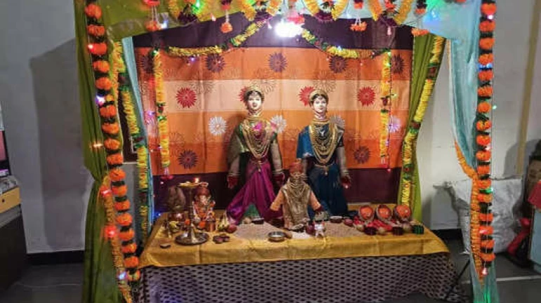 दीड दिवसांच्या बाप्पाच्या विसर्जनानंतर घरोघरी गैराईचे आगमन दीड दिवसांच्या बाप्पाच्या विसर्जनानंतर घरोघरी गैराईचे आगमन