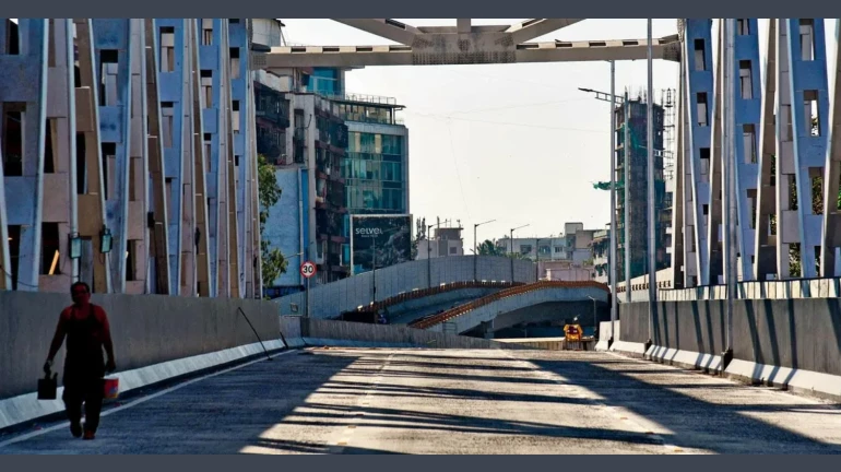 गोखले पुलाची एक लेन आजपासून खुली होणार गोखले पुलाची एक लेन आजपासून खुली होणार