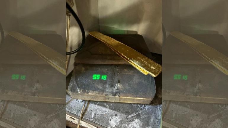 DRI Busts Major Gold Smuggling Operation in Mumbai; Seizes Gold, Silver, and Cash Worth INR 19.6 Cr DRI Busts Major Gold Smuggling Operation in Mumbai; Seizes Gold, Silver, and Cash Worth INR 19.6 Cr