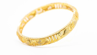 Understanding the importance of hallmark gold when buying or selling gold