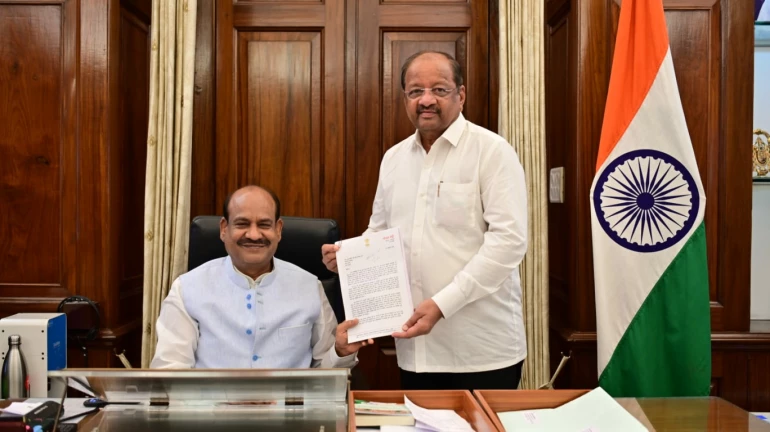 भारत रत्न अटल बिहारी वाजपेयी की प्रतिमा स्थापित करने में देरी करने वाले अधिकारियों के खिलाफ कार्रवाई की मांग भारत रत्न अटल बिहारी वाजपेयी की प्रतिमा स्थापित करने में देरी करने वाले अधिकारियों के खिलाफ कार्रवाई की मांग