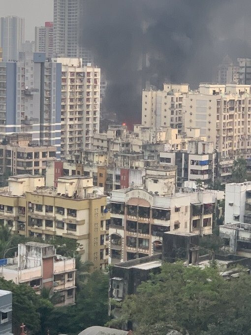 Massive fire breaks out at Pathanwadi Road in Malad East