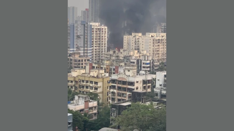 Massive fire breaks out at Pathanwadi Road in Malad East