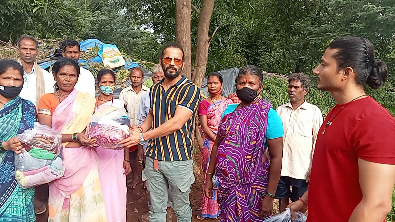 पूरग्रस्तांसाठी अभिनेता हरिओमचा मदतयज्ञ