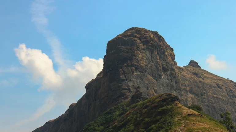 68-year-old woman climbs the steep Harihar Fort in Nashik; Twitterati call her 'Awesome Ajji'