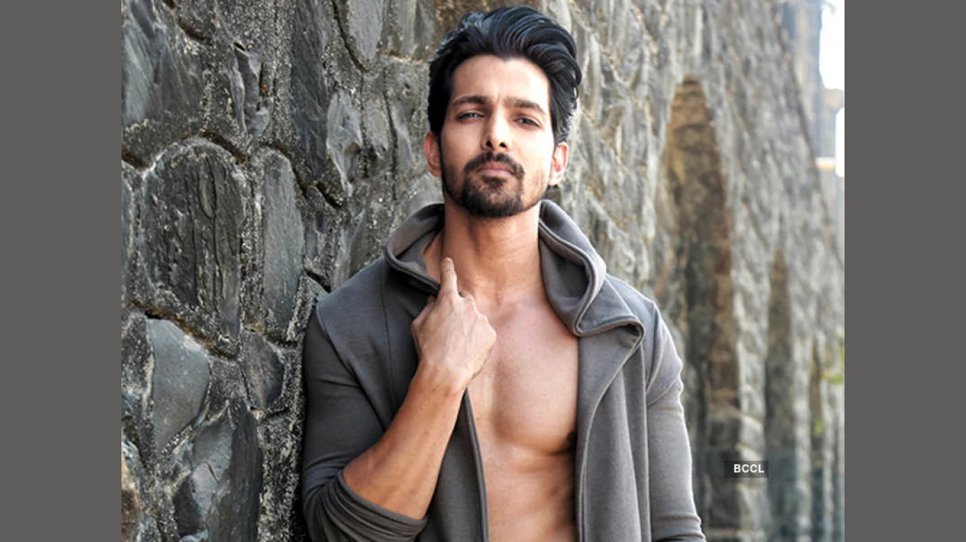 Actor Harshvardhan Rane Tests Positive for COVID-19 | Mumbai Live