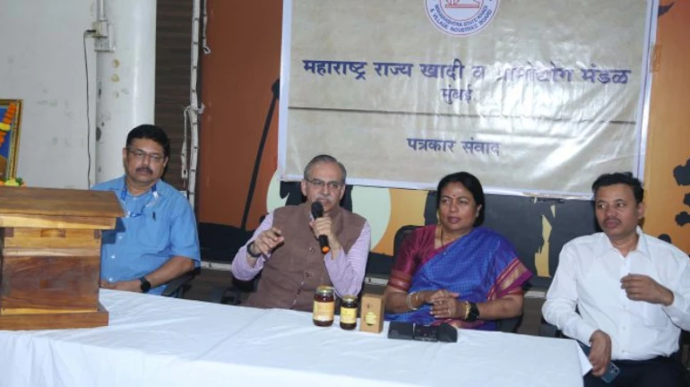 महाराष्ट्र में देश का पहला 'मध महोत्सव'! महाराष्ट्र में देश का पहला 'मध महोत्सव'!