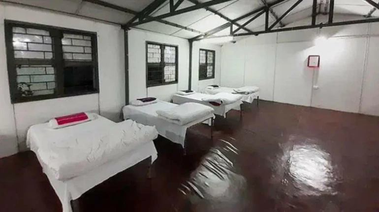 जिन होटलों में खुला था क्वारंटाइन सेंटर, BMC ने उन्हें दिया प्रॉपर्टी टैक्स में छूट जिन होटलों में खुला था क्वारंटाइन सेंटर, BMC ने उन्हें दिया प्रॉपर्टी टैक्स में छूट