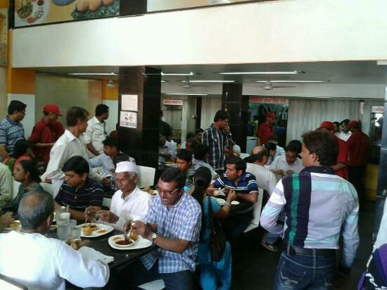 ठाण्यातील हॉटेल, बार, रेस्टॉरंट, चित्रपटगृहांना रात्री साडे अकरापर्यंतच परवानगी