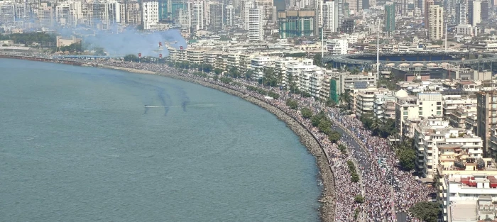 Scintillating Air Show by Indian Air Force in Mumbai - See Pics Here