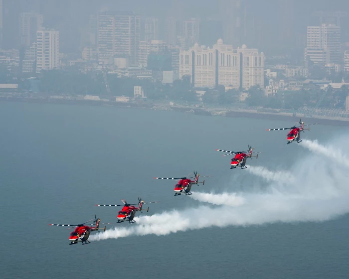 Scintillating Air Show by Indian Air Force in Mumbai - See Pics Here