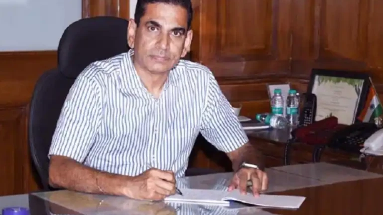 BMC Commissioner Iqbal Singh Chahal felicitated for his work during COVID-19 pandemic
