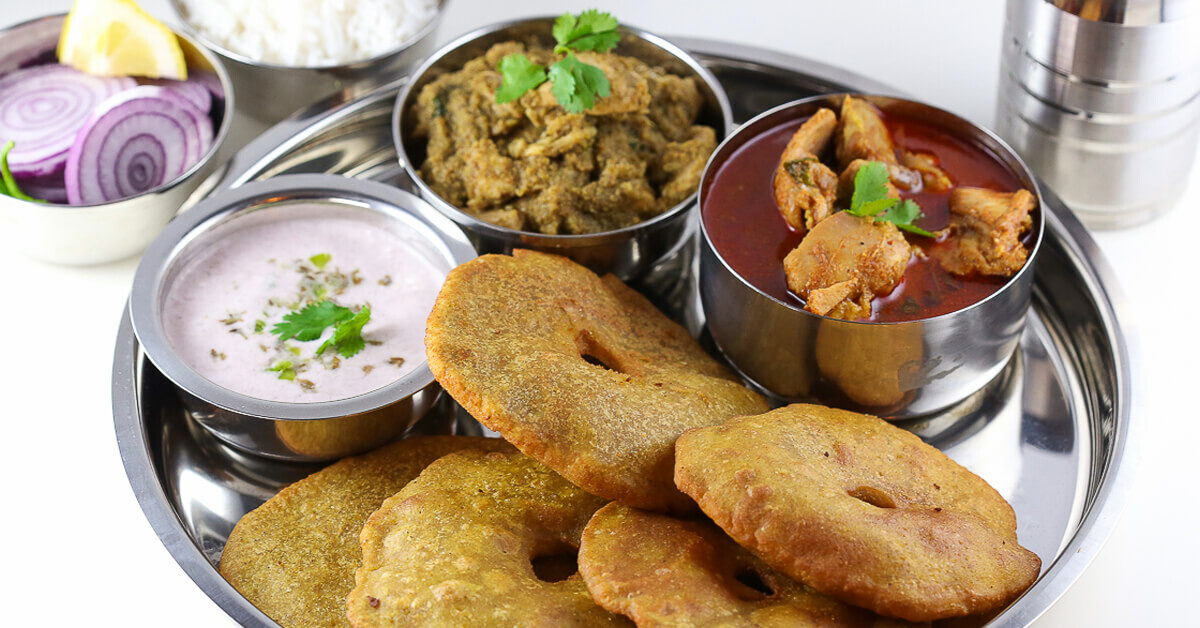 या मांसाहारी थाळींचा स्वाद एकदा तरी चाखाच!