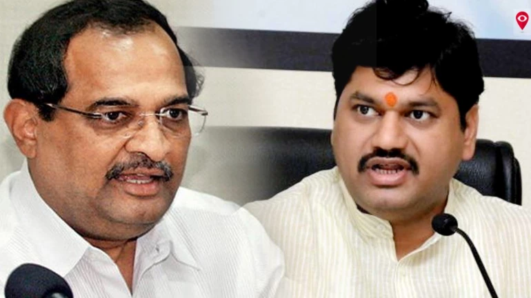 This government is corrupt: Opposition leaders attack Maharashtra government over Bribe Row