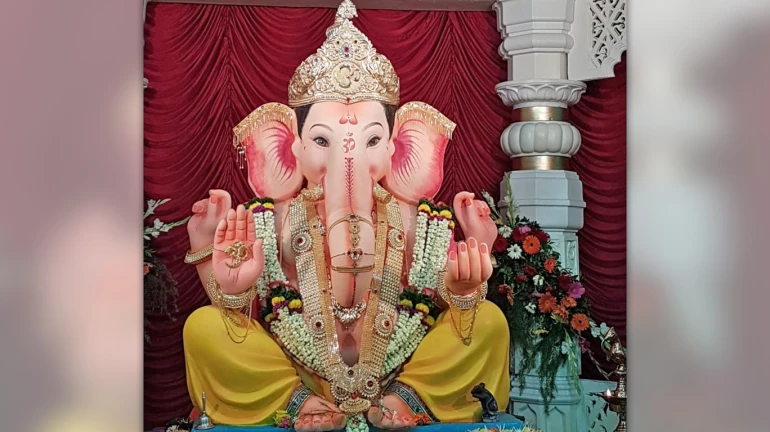 'अामचा दीड दिवसांचा इकोफ्रेंडली बाप्पा'- निशिगंधा वाड 'अामचा दीड दिवसांचा इकोफ्रेंडली बाप्पा'- निशिगंधा वाड