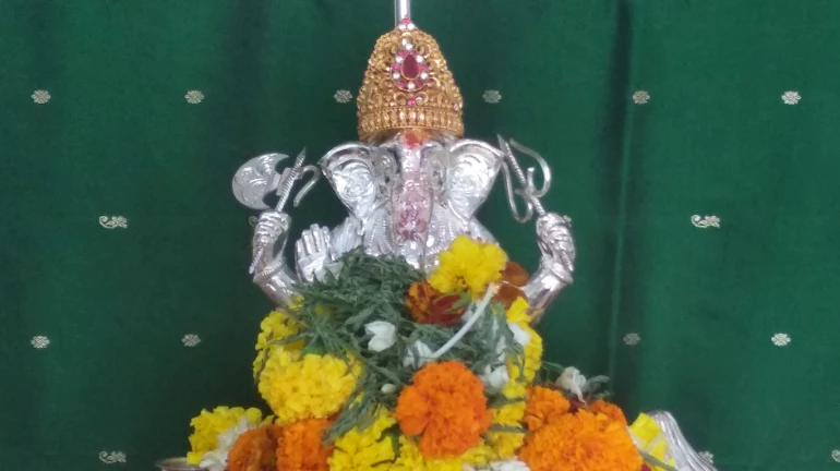 अभिनेता स्वप्निल जोशीच्या 'पंचधातू गणेशा'चं विसर्जन अभिनेता स्वप्निल जोशीच्या 'पंचधातू गणेशा'चं विसर्जन