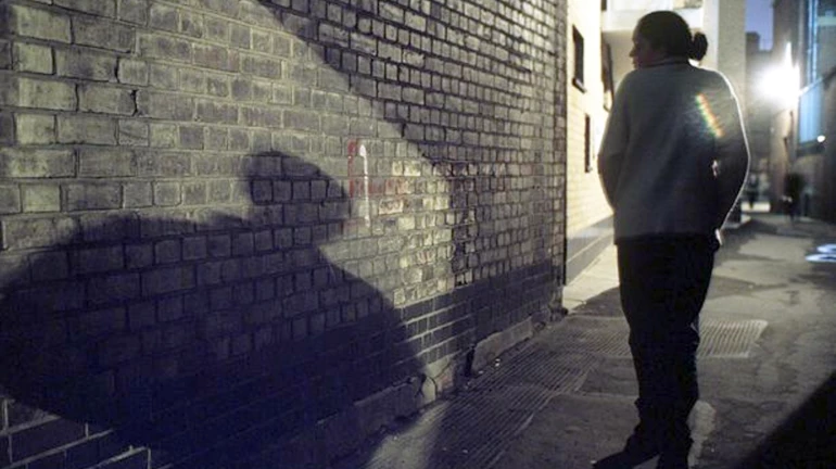 गर्भवती महिलेचा पाठलाग करणारा अटकेत गर्भवती महिलेचा पाठलाग करणारा अटकेत