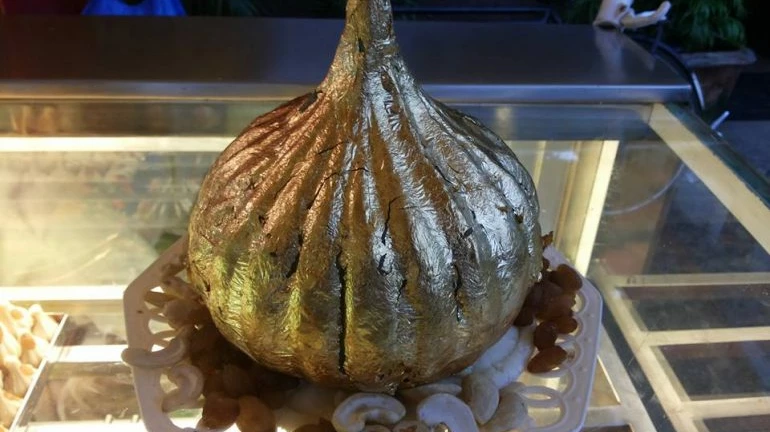 अबब... एक किलोचा मोदक अबब... एक किलोचा मोदक