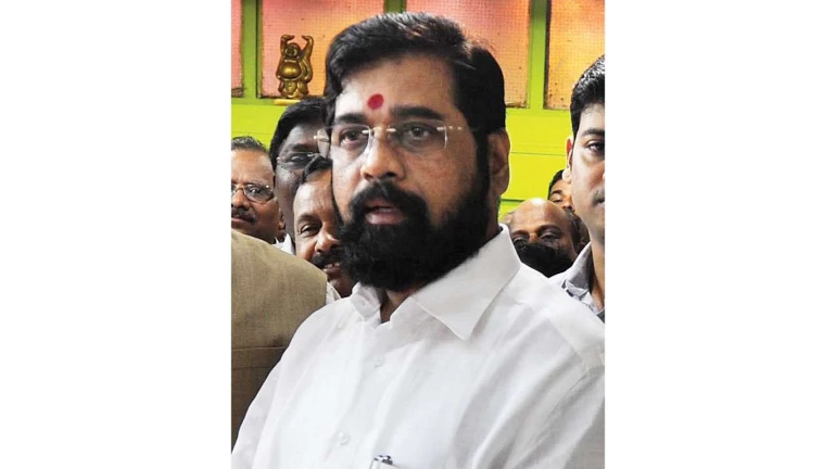 ठाणे के कोपरी ब्रिज का निर्माण कार्य सेना को दिया जाए- एकनाथ शिंदे ठाणे के कोपरी ब्रिज का निर्माण कार्य सेना को दिया जाए- एकनाथ शिंदे