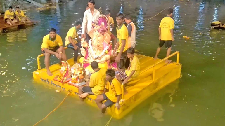 विसर्जन स्थलों पर फोटो खिंचना पड़ सकता है भारी विसर्जन स्थलों पर फोटो खिंचना पड़ सकता है भारी