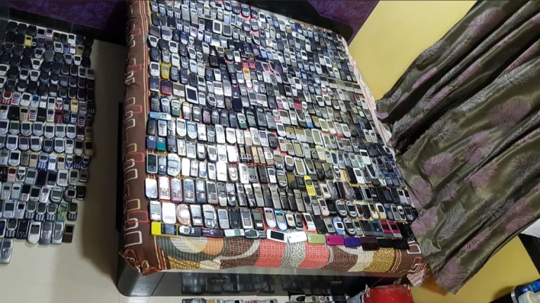 More than 8000 mobile phones to their owners in 2 months